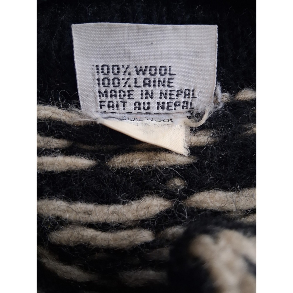 Yeti Mens 100% Wool Sweater Black Cream Fair Isle Henley Knit Made in Nepal M - Picture 4 of 7